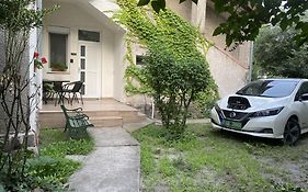 Giselle Apartment
